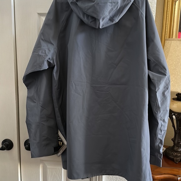 COPY - New with Tags Marmot rain jacket - Picture 9 of 10